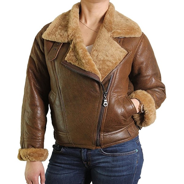 Preparing For a Trip? Be Sure to Take an Aviator Leather Jacket